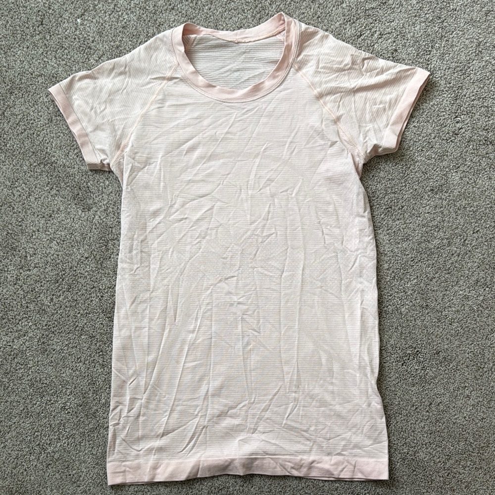 Lululemon Swiftly Tech Tee - Light Pink